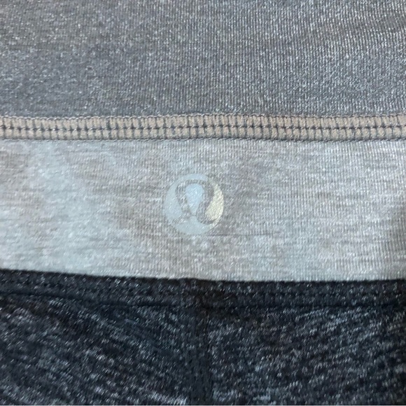 Lululemon Ladies Crops - Picture 4 of 5